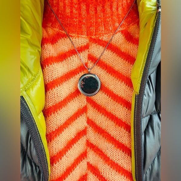 Eternal Moss Locket Pendant Necklace - Picture 12 of 14